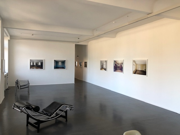 ABWESENHEITSNOTIZEN - Fotografien von Anja Bohnhof und Karen Weinert