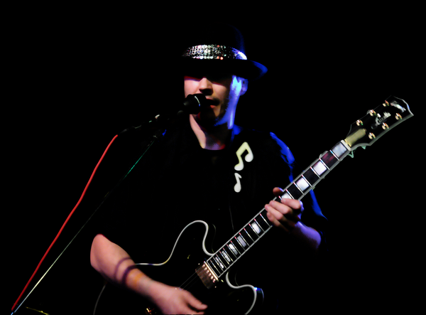 AUSGERUFEN | Jürgen Teschan – Authentic Roots Rock