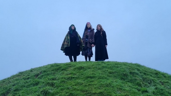 Platzhirsch präsentiert: Tristwch Y Fenywod & SUIR