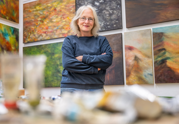 Offenes Atelier 2025: Interview von Carolin Kampschulte mit Angela Schmitz